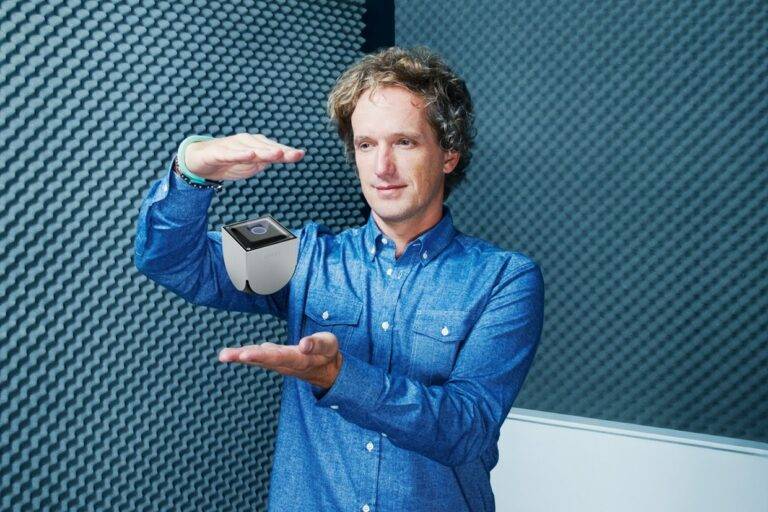 Yves Behar - FxBlox designer